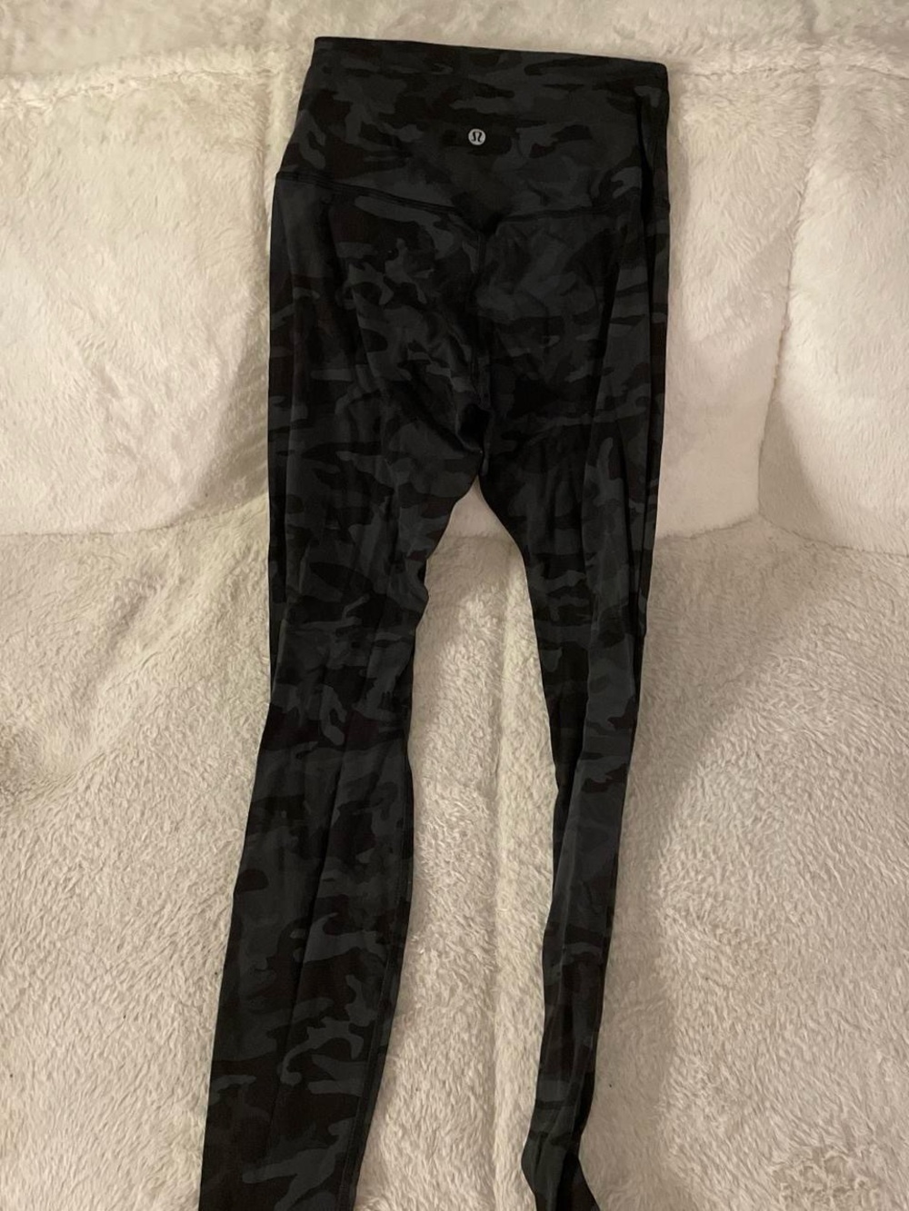 lululemon athletica Black Camo Leggings Size 4